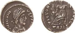 Ancient coinage Roman Imperial Coinage - Iovinus (411-413) - AR Siliqua (Trier, 1.43 g) - DN IOVINVS PF AVG Laureate, draped and cuirassed bust right / VICTORIA AVGG Helmeted Roma, togate, seated left