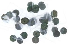 Ancient coins in lots Roman coinage - A lot with small Folles of the Tetrarchy (Maximianus, Diocletianus, Probus, Carus, Carinus etc.), some with traces of silvering, many with smooth green deposit, s