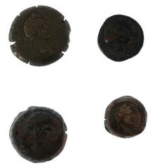 Ancient coins in lots - Roman coinage Roman coinage - A small lot with Greek Roman bronzes: an AE35 (Hemidrachm) and an AE25 of Antoninus Pius (cf. KG 35.679 and cf. KG 35.177), an AE35 (Hemidrachm) o