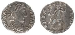 Roman Imperial Coinage Gratianus (367-383) - AR Siliqua (Treveri AD 368-375, 1,61 g) - Diademed, draped and cuirassed bust right / VRBS ROMA Roma seated left on throne holding Victoria on globe and re