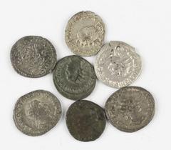 Ancient coins in lots / Roman coinage Interesting lot of 7 Antoniniani: 2x Volusianus RIC 205, -; 1x Gallienus RIC 455; 2x Valerianus RIC 142c, 277; 1x Valerianus Jr RIC V149; 1x Saloninus RIC 26 – VF