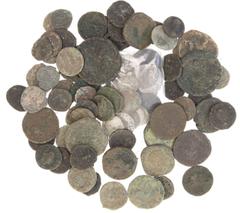 Ancient coins in lots Roman coinage - A mixed lot of ancient, mainly Roman coins in bronze and silver, several denominations, rulers and eras - in total c. 93 coins in several but mainly poor grades, 