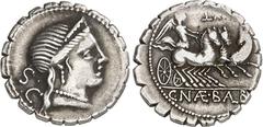 RÖMER RÖMISCHE REPUBLIK : Silbermünzen. Gaius Naevius Balbus 79 v. Chr. Denar (serratus) 18mm 3,75g. Kopf der Venus mit Diadem n.r.; dahinter S C / Victoria steuert Triga n.r.; darüber Kontrollmarke; 