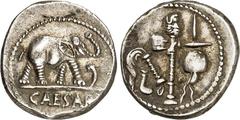 RÖMER IMPERATORISCHE PRÄGUNGEN. GAIUS IULIUS CAESAR 100-44 v. Chr. Denar (49/48 v.Chr.) 17mm 3,98g, Feldmünzstätte. Elefant schreitet n.r. und tritt auf Schlange; unten CAESAR / Sakralgerät. Cr. 443/1