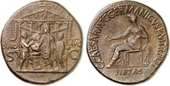 RÖMER RÖMISCHES KAISERREICH. CALIGULA 37-41. AE-Sesterz 34/33mm (37/38) 26,89g. Pietas thront n.l. C CAESAR AVG GERMANICVS P M TR POT - PIETAS / DIVO - AVG - S - C Caligula opfert vor Tempel des Divus