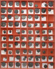 LOTS DER ANTIKE GRIECHEN. Allgemein: Bronzemünzen. 250 Bronzeprägungen 7mm - 21mm: LUKANIEN Paestum, SIZILIEN Kamarina, Syracus, Tauromenium, MACEDONIEN Amphipolis, Metropolis, Olyntus, Philippi, Skio