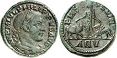 Philippus I. Arabs 244-249. AE-Sesterz 29/28mm ("5"= 244) 18,5g. Paludamentbüste m. Lkr. n.r. IMP M IVL PHILIPPVS AVG / P M S C-OL VIM - AN V Moesia steht zw. Stier u. Löwe n.l. AMNG 100, Varb. 132.