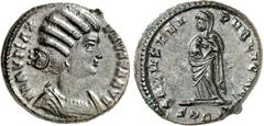 RÖMER RÖMISCHES KAISERREICH. Fausta, 2. Gemahlin v. Constantinus I. +326. AE-Follis 19/17mm (324/325) 3,45g, Trier, 2. Offizin. Drapierte Büste n.r. FLAV MAX - FAVSTA AVG / SALVS REI - PVBLICAE Fausta