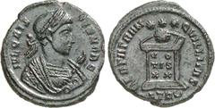 RÖMER RÖMISCHES KAISERREICH. Crispus Caesar 317-326. AE-Follis 19mm (323) 3,21g, Trier, 2. Off. Konsularbüste m. Lkr. n.r. IVL CRIS-PVS NOB C / BEATA TRAN-QVILLITAS Votaaltar; unten . STR Mondsichel. 