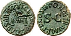 RÖMER RÖMISCHES KAISERREICH. CLAUDIUS 41-54. AE-Quadrans (42) 2,42g. Hand mit Waage über PNR. TI CLAVDIVS CAESAR AVG / PON M. TR. P. IMP. P P COS II um großes S C. RIC 91, BMC 181, C. 73. . grüne Pati