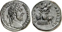 RÖMER RÖMISCHES KAISERREICH. COMMODUS, Augustus 177-192. AE-Sesterz (186/189) 23,29g. Belorbeerte Büste n. r. M COMMODVS ANT P FELIX AVG BRIT / VICTORIAE FELICI COS V PP Viktoria fliegt n.l., hält Kra