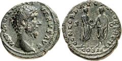 RÖMER RÖMISCHES KAISERREICH. LUCIUS VERUS 161-169. AE-As (162) 10,80g. Kopf n.r. IMP CAES L AVREL VERVS AVG / CONCORD - AVGVSTOR TR P II - COS II - S - C Kaiserpaar beim Handschlag. RIC 1314, BMC 1033