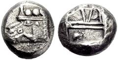 GRIECHISCHE MÜNZEN LYKIEN PHASELIS Stater, 530-490. Prora in Form einer Eberprotome n. l., an der Reling drei Rundschilde Rv. Quadratum incusum, aufgeteilt durch zwei parallele Linien und ein Dreieck.