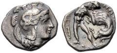 IN MEMORIAM MARKUS R. WEDER GRIECHISCHE MÜNZEN APULIEN TARENT Diobol, 3. Jh. Athenakopf im attischen Helm mit Helmzier und Hippokamp n.r. Rv. ΤΑΡΑΝ ΤΙΝΩΝ Herakles, nackt, n.r. stehend, mit dem nemeisc