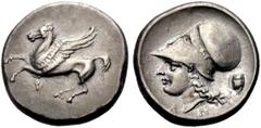 GRIECHISCHE MÜNZEN KORINTHIA KORINTH Stater, 350-330 v. Chr. Pegasos n.l. fliegend, unten Quoppa. Rv. Athenakopf mit korinthischem Helm n.l., dahinter Krotalon (Kastagnette), unter dem Kinn Α, unter d
