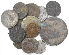 Romanas - República/Império - Lote (13 Moedas) Lote (13 Moedas) - República, Pós-Reforma (211-82 a.C.): Asse, Anónimo, RCV 627 (211-206 a.C.), 33,62g; Cláudio: Quadrante, RCV 1863, RIC 84 (Roma, 41), 