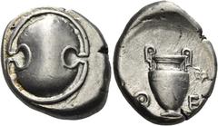 Greek Coins Greek Coins. Thebes. Stater circa 425-400, AR 12.02 g. Boeotian shield. Rev. Θ – E Amphora; ivy leaf hanging from r. handle. All within circular area. SNG Blackburn 707. BCD Boioitia 391. 