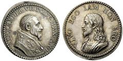 Interessante collezione di medaglie e placchette Alessandro VII, 1655-1667 Medaglia anno I – 1655 per la presa di possesso del Laterano (opus: Gaspare Morone) , argento coniato 15,37 g. Ø 31 mm. ALEXA