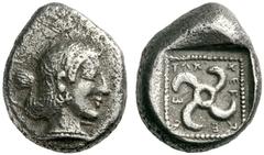 GRIECHISCHE MÜNZEN DYNASTEN VON LYKIEN TETHTHIWEIBI Triobol, circa 460 - 420. Kopf der Aphrodite mit Krobylos nach rechts. Rs: Lykische Legende Teththiweibi. Triskeles in Perlquadrat und Quadratum inc