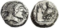 GRIECHISCHE MÜNZEN ATTIKA ATHEN Tetradrachme, 500 - 480. Kopf der Athena im attischen Helm und Scheibenohrring nach rechts, Helmbusch als Zickzacklinie mit Punkten angegeben. Rs: [AΘE]. Eule nach rech
