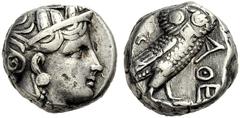 GRIECHISCHE MÜNZEN ATTIKA ATHEN Tetradrachme, circa 390 - 295, Prägung unter makedonischer Herrschaft. Kopf der Athena mit attischem Helm, scheibenförmigem Ohranhänger und Perlenhalskette rechts; der 