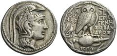 GRIECHISCHE MÜNZEN ATTIKA ATHEN Tyrann Lachares (296 - 295). Tetradrachme, Magistrate Epigenes und Sosandros, 186 - 86. Kopf des Kultbildes der Athena Parthenos im reichverzierten attischen Helm nach 