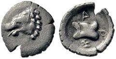 GRIECHISCHE MÜNZEN DYNASTEN VON LYKIEN MAUSSOLOS (377 - 353) Hemiobol, nach 360, Xanthos. Löwenkopf nach links. Rs: Astragal, drum herum Legende: Ada. Dr. Busso Peus Nachfolger Auktion 407, 7. Novembe