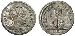RÖMISCHE KAISERZEIT LICINIUS I, 308-324 Nummus, Aquileia, 320. IMP LICI–NIVS AVG. Panzerbüste mit verziertem Helm rechts. Rv/ VIRTVS – EXERCIT / S – F / AQS. Labarum mit VOT / XX zwischen zwei sitzend