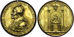 Alessandro VIII. Sommo Pontefice (1689-1691). Pier Ottoboni. Il Mausoleo di Alessandro.; AE dorato (g 80,5; mm 68; h 12); Medaglia s.d, opus: F. di Saint Urbain. ALEXANDER VIII OTTHOBONVS VENETVS PONT