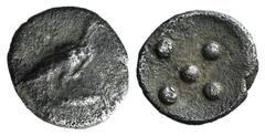 Greek Sicily, Akragas, c. 460-446 BC. AR Pentonkion (6mm, 0.14g). Eagle standing r. on Ionic column. R/ Five pellets. Westermark, Coinage, Group III, 519; SNG ANS 997; HGC 2, 119. VF