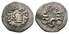 Mysia, Pergamon AR Cistophoric Tetradrachm. Mysia, Pergamon AR Cistophoric Tetradrachm. Ca 123-104. Cista mystica with serpent; all within ivy wreath / Two serpents entwined around bow and bowcase; Mo