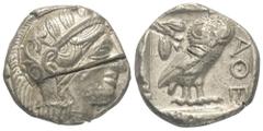 Greek Attika. Athen. Tetradrachme (Silber). Ca. 454 - 404 v. Chr. Vs: Kopf der Athena mit ölzweiggeschmücktem attischem Helm, Ohranhänger und Halskette rechts, rechteckiger Gegenstempel. Rs: Eule nach