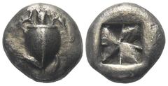 Greek Inseln vor Attika. Aigina. Stater (Silber). Ca. 550 - 525 v. Chr. Vs: Seeschildkröte. Rs: Quadratum incusum. 20 mm. 12,11 g. HGC 6, 425; Slg. Dewing 1654. Stempelausbruch, sehr schön.