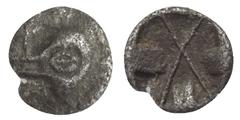 Greek Dynasten von Lykien. Unbestimmte Dynasten. Obol (Silber). Um 500 / 480 v. Chr. Vs: Eberprotome links. Rs: Unregelmäßiges Incusum mit zwei gekreuzten Querbalken. 9 mm. 0,50 g. Traité -; Vgl. Naum