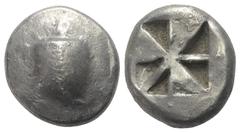 Greek Inseln vor Attika. Aigina. Stater (Silber). Ca. 525 - 475 v. Chr. Vs: Seeschildkröte. Rs: Quadratum incusum. 20 mm. 11,95 g. HGC 6, 428; Slg. Dewing 1655. Sehr schön.