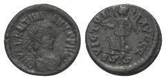 Roman Imperial Coinage Valentinianus II. (375 - 392 n. Chr.). Halbcentenionalis (Kupfer). 388 - 392 n. Chr. Aquileia. Vs: D N VALENTINIANVS P F AVG. Drapierte Büste mit Perlendiadem rechts. Rs: VICTOR