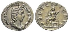 Roman Imperial Coinage Otacilia Severa (Kaiserin 244 - 249 n. Chr.). Antoninian (Silber). 244 - 245 n. Chr. Rom. Vs: MARCIA OTACIL SEVERA AVG. Drapierte Büste mit Diadem auf Mondsichel rechts. Rs: PVD