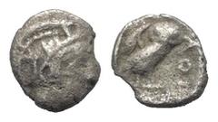 Greek Attika. Athen. Hemiobol (Silber). Ca. 454 - 404 v. Chr. Vs: Kopf der Athena mit ölzweiggeschmücktem attischem Helm, Ohranhänger und Halskette rechts. Rs: Eule nach rechts stehend, Kopf en face, 
