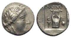 Greek Lykien. Lykischer Bund. Drachme (Silber). Ca. 88 - 84 v. Chr. Olympos. Vs: Kopf des Apollon mit Lorbeerkranz und Köcher mit Bogen über der Schulter rechts. Rs: Kithara, darüber Ethnikon; im Feld