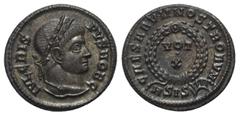 Roman Imperial Coinage Crispus (Caesar 317 - 326 n. Chr.). Follis (Bronze). 321 - 324 n. Chr. Siscia. Vs: IVL CRISPVS NOB C. Kopf mit Lorbeerkranz rechts. Rs: CAESARVM NOSTRORVM / A SIS Halbkranz. Lor