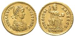 Roman Imperial Coinage Valentinianus II. (375 - 392 n. Chr.). Solidus (Gold). Constantinopolis. Vs: D N VALENTINI - ANVS P F AVG. Büste mit Perldiadem, Paludament und Panzer rechts. Rs: CONCORDI - A A