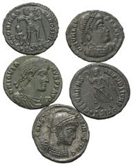 Lots - Ancient Coins Römische Münzen - Lots. Kaiserzeit. Lot (5 Stück, Bronze): Kleinbronzen von Constantinus I. (307 - 337 n. Chr.), Iovianus (363 - 364 n. Chr.), Valentinianus I. (364 - 375 n. Chr.)