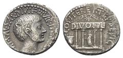 Roman Imperatorial Octavianus. Denar (Silber). 36 v. Chr. Münzstätte in Mittel- oder Süditalien. Vs: IMP CAESAR DIVI F III VIR ITER R P C. Bärtiger Kopf des Octavianus rechts. Rs: COS ITER ET TER DESI