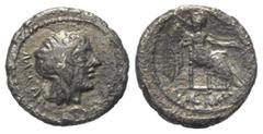 Roman Republican M. Porcius Cato. Quinar (Silber). 89 v. Chr. Rom. Vs: M. CATO. Kopf des Liber mit Efeukranz rechts, darunter Doppelaxt. Rs: VICTRIX. Victoria mit Patera und Palmzweig nach rechts sitz