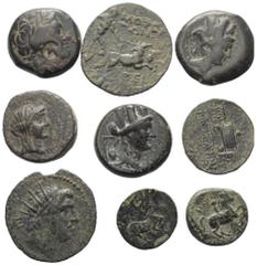 Lots - Ancient Coins Griechische Münzen - Lots. Unter anderem: Philippos II. (Königreich Makedonien) / Adana / Mopsos / Soloi / Tarsos (Kilikien). Lot (9 Stück): Bronze; ca. 4. - 1. Jhdt. v. Chr. Sehr