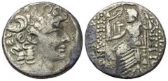 Roman Provincial Seleukis und Pierien. Antiochia am Orontes. Posthume Prägung im Namen Philippos I. Philadelphos (95/4 - 76/5 v. Chr.). Tetradrachme (Silber). Jahr nicht lesbar. Vs: Kopf des Philippos