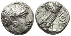 Griechische Münzen Attika. Athen. Tetradrachme (Silber). Ca. 286 - 267 v. Chr. Vs: Kopf der Athena mit Profilauge mit ölzweiggeschmücktem attischem Helm, Ohranhänger und Halskette rechts. Rs: Eule nac