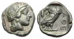 ATTIKA. Athen. Tetradrachmon. Ca. 449 - 404 v. Chr. Vs: Kopf der Athena mit ölzweiggeschmücktem, attischem Helm, Ohranhänger und Halskette rechts. Rs: AΘE. Eule nach rechts stehend, den Kopf en face, 