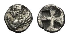 INSELN VOR THRAKIEN. Samothrake. Hemiobol. Ca. 500 - 475 v. Chr. Vs: Vorderteil einer Sphinx links. Rs: Viergeteiltes Quadratum incusum. BMC -. SNG Copenhagen -. Slg. Klein -. Schwabacher - ( vgl. 5, 