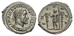 MAXIMINUS I. THRAX (235 - 238 n. Chr.). Denar. 235 n. Chr. Rom. Vs: IMP MAXIMINVS PIVS AVG. Büste mit Lorbeerkranz, Paludament und Panzer rechts. Rs: P M - TR - P - P P. Maximinus mit erhobener Rechte